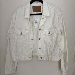 NWT American Eagle Outfitters Women's Cream Denim Jacket